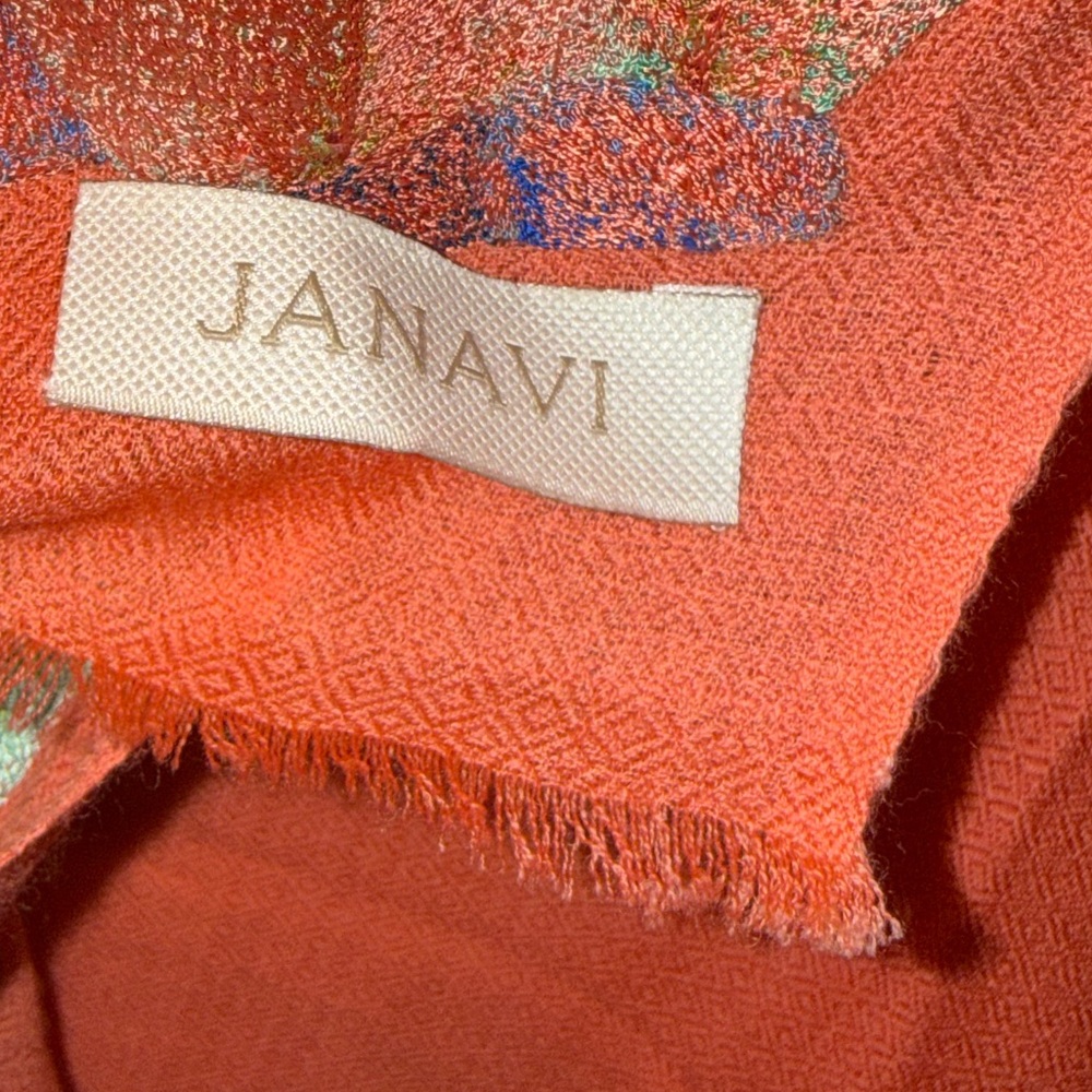 JANAVI CORAL COUTURE STOLE IN CORAL MULTI - Picture 8 of 12
